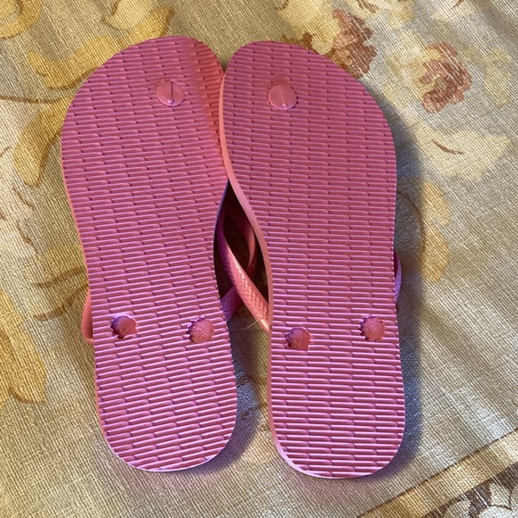 NWOT pink and green Havaianas size 35/36, US size 6. Purchased in Rio de Janiero - Picture 5 of 6